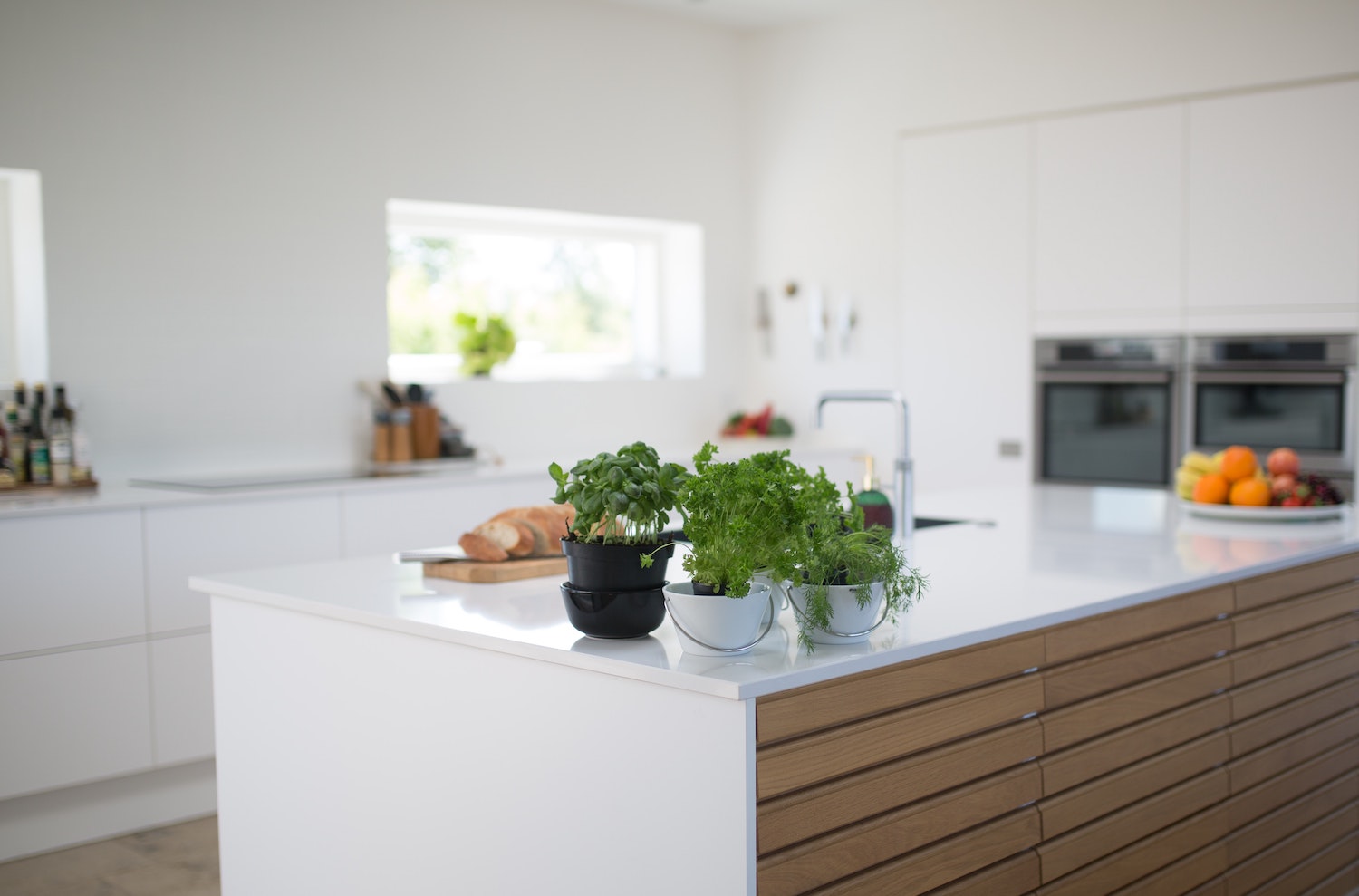 What Colour Splashback Goes With a White Kitchen?